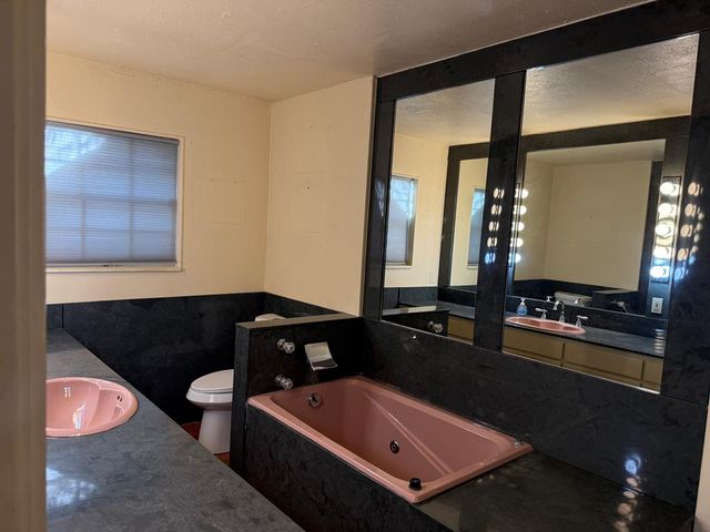 1717 E Crescent Dr, Odessa, TX 79761