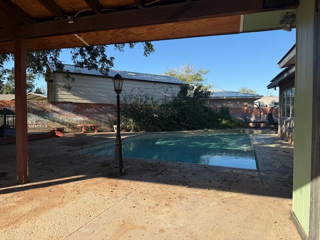 1717 E Crescent Dr, Odessa, TX 79761