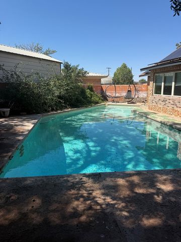 1717 E Crescent Dr, Odessa, TX 79761