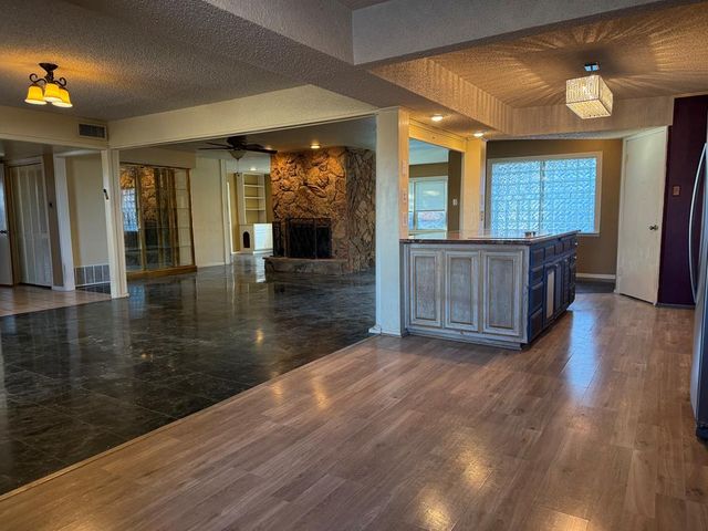 1717 E Crescent Dr, Odessa, TX 79761