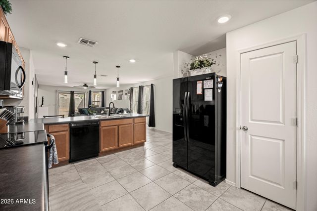 1442 W PINKLEY Avenue, Coolidge, AZ 85128