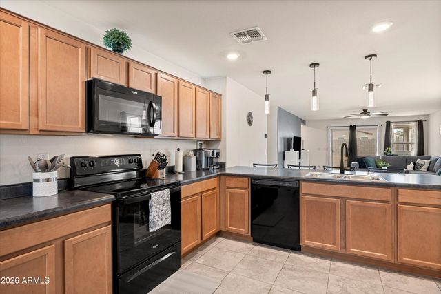 1442 W PINKLEY Avenue, Coolidge, AZ 85128