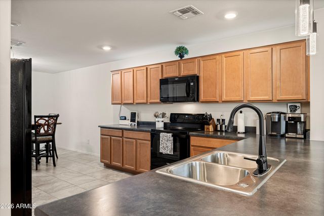 1442 W PINKLEY Avenue, Coolidge, AZ 85128