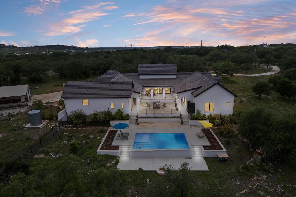 1805 Performer RD, Spicewood, TX 78669