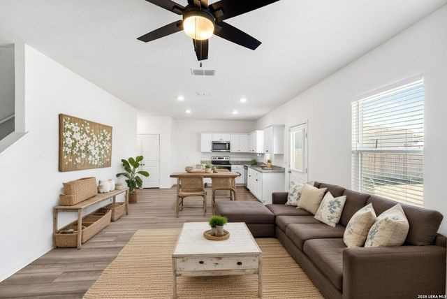 5639 PEARL MDW, Converse, TX 78109