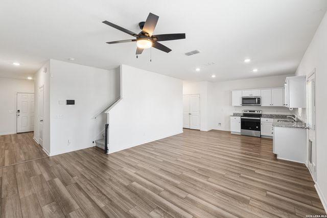 5639 PEARL MDW, Converse, TX 78109