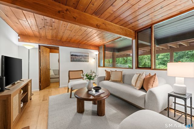9 Fall Ridge Road, Weston, CT 00688
