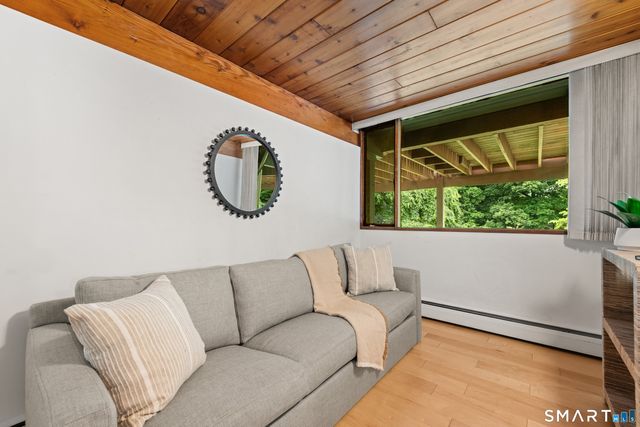 9 Fall Ridge Road, Weston, CT 00688