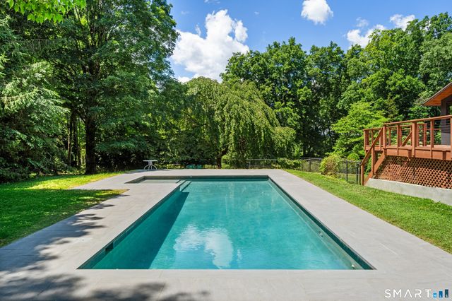 9 Fall Ridge Road, Weston, CT 00688
