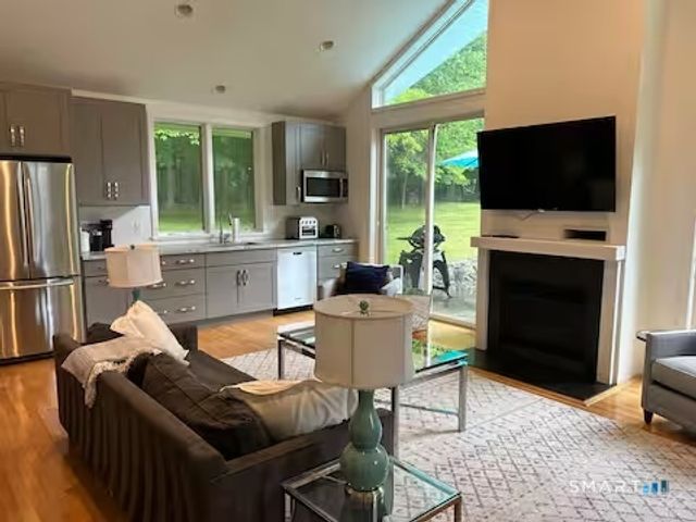 9 Fall Ridge Road, Weston, CT 00688