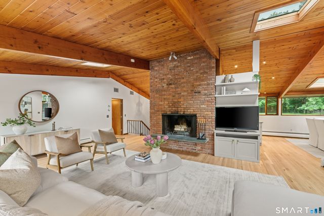 9 Fall Ridge Road, Weston, CT 00688