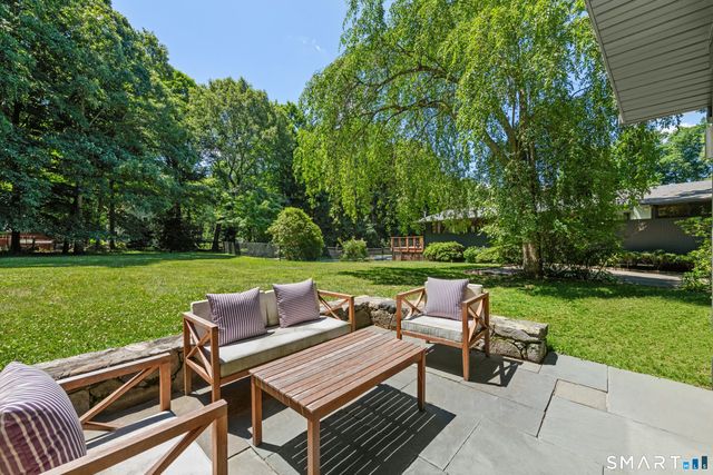 9 Fall Ridge Road, Weston, CT 00688