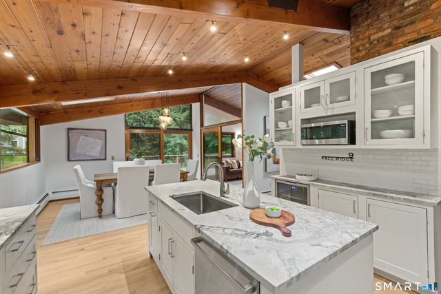 9 Fall Ridge Road, Weston, CT 00688