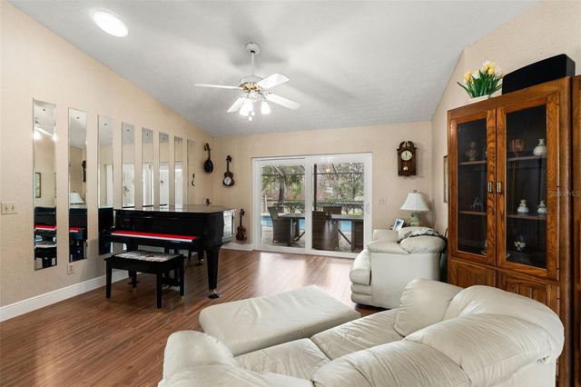 2803 CORRIE WAY, Tampa, FL 33618