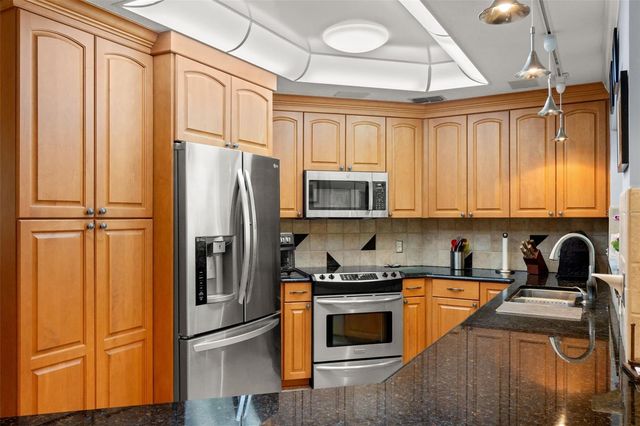 2803 CORRIE WAY, Tampa, FL 33618