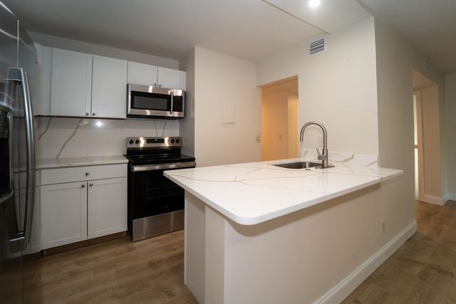 21 Cristina Ct, St Augustine, FL 32086