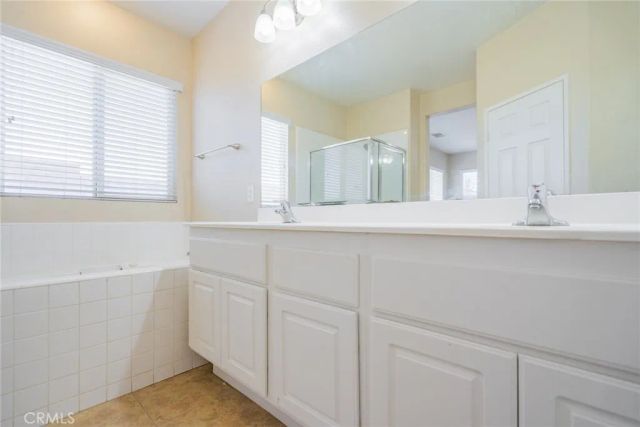 8848 Palo Alto, Hesperia, CA 92344