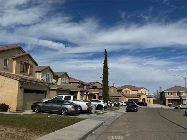 8848 Palo Alto, Hesperia, CA 92344