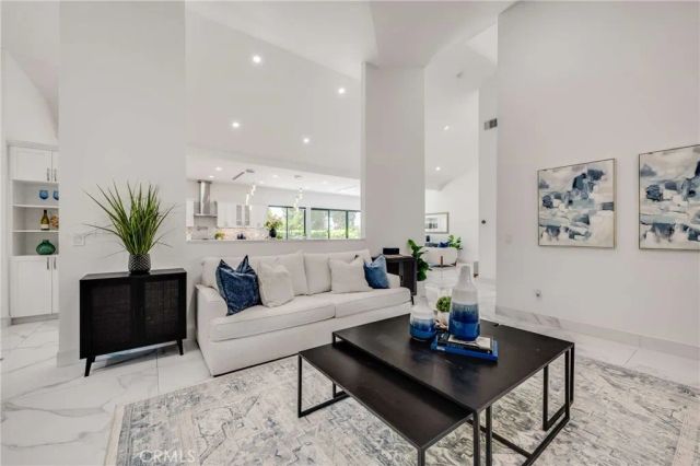 3890 Shadow Grove Road, Pasadena, CA 91107