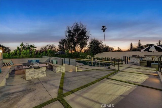 3890 Shadow Grove Road, Pasadena, CA 91107