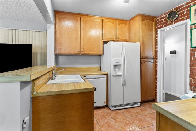 3551 Hillcrest Drive, Los Angeles, CA 90016