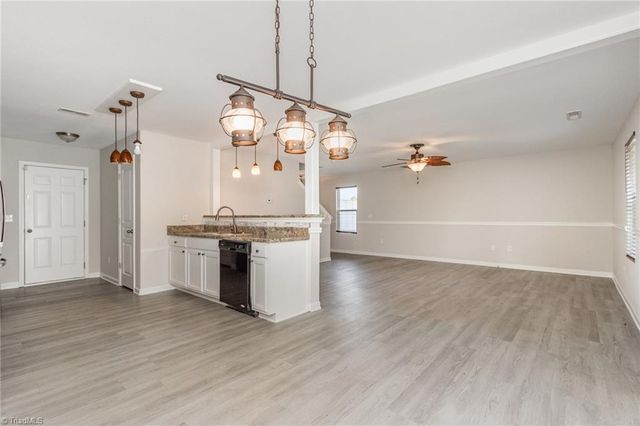 284 Donelson Way, Burlington, NC 27217