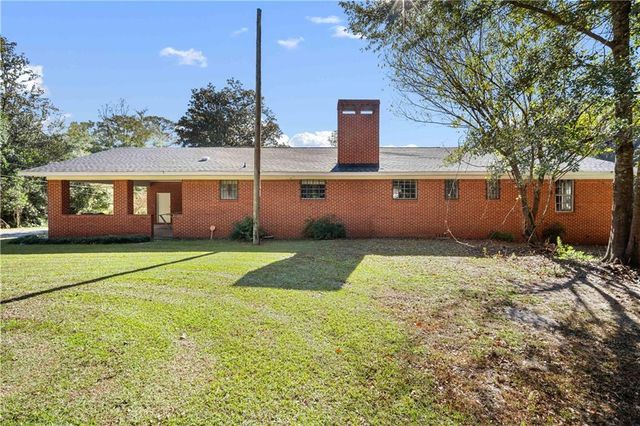300 Shelton Beach Road S, Eight Mile, AL 36613