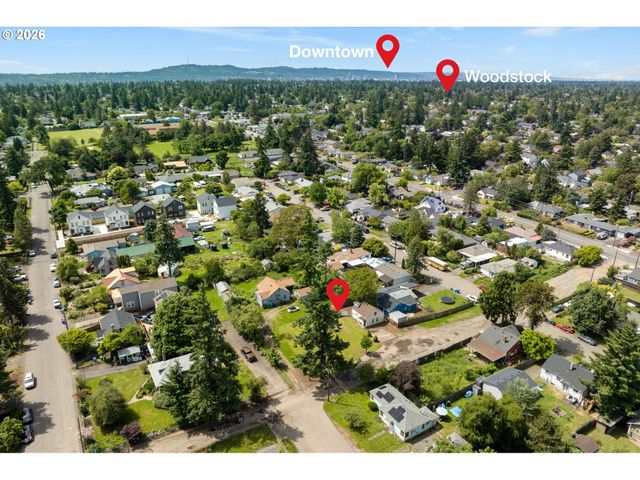 7931 Se MALDEN Ct, Portland, OR 97206