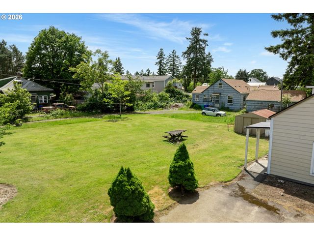 7931 Se MALDEN Ct, Portland, OR 97206