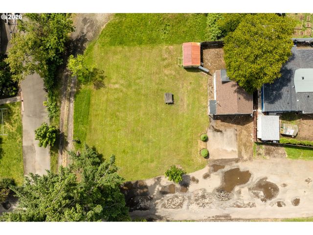 7931 Se MALDEN Ct, Portland, OR 97206