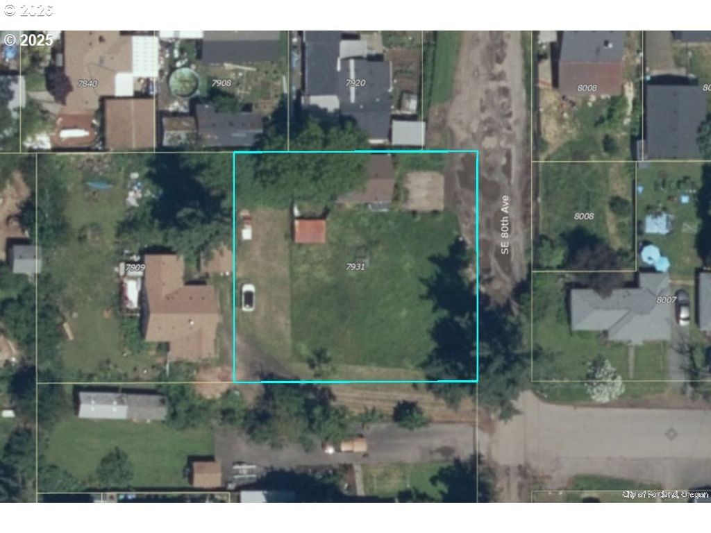 7931 Se MALDEN Ct, Portland, OR 97206