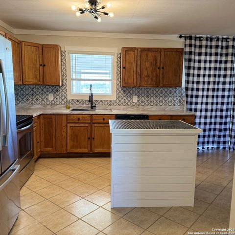 10353-B Fm 539, Sutherland Springs, TX 78161