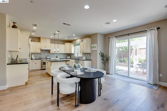 3956 3956 JORDAN RANCH DR, Dublin, CA 94568