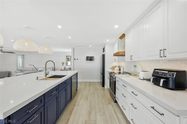 20580 Park PL, Estero, FL 33928