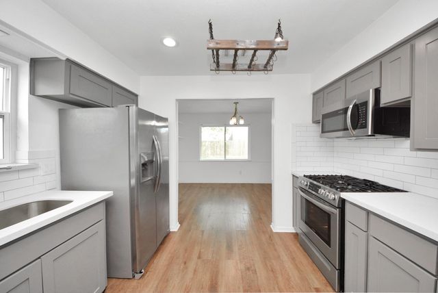 10327 Sageburrow Drive, Houston, TX 77089