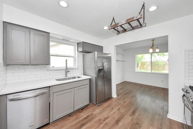 10327 Sageburrow Drive, Houston, TX 77089