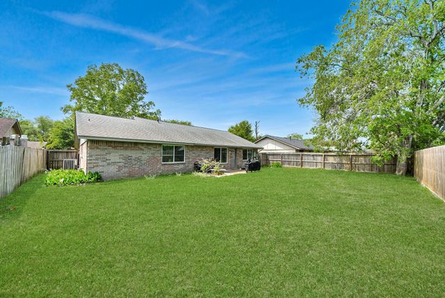 10327 Sageburrow Drive, Houston, TX 77089