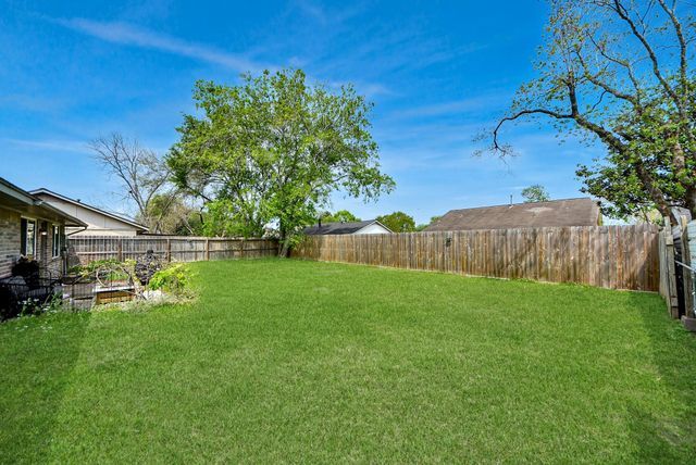 10327 Sageburrow Drive, Houston, TX 77089