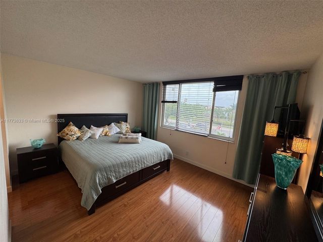 4330 Hillcrest Dr 304, Hollywood, FL 33021