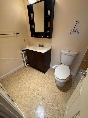 4330 Hillcrest Dr 304, Hollywood, FL 33021