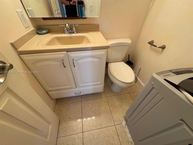 4330 Hillcrest Dr 304, Hollywood, FL 33021