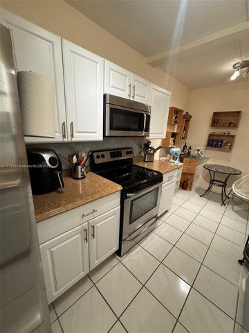 4330 Hillcrest Dr 304, Hollywood, FL 33021