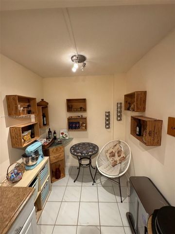 4330 Hillcrest Dr 304, Hollywood, FL 33021