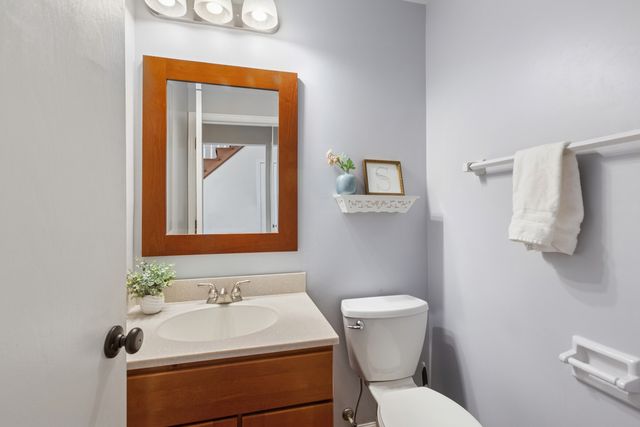 0N655 Courtney Lane, Winfield, IL 60190