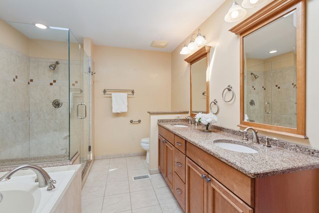 0N655 Courtney Lane, Winfield, IL 60190