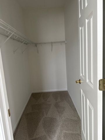 1250 S Falcon Drive, Palatine, IL 60067