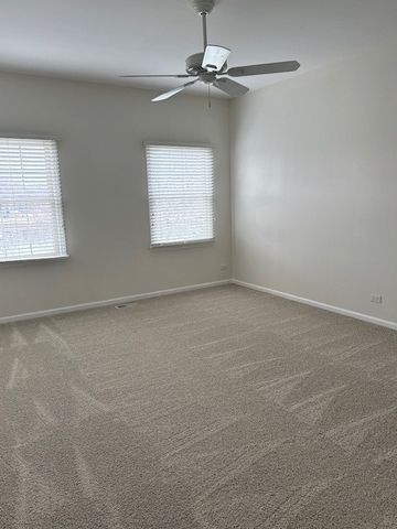 1250 S Falcon Drive, Palatine, IL 60067