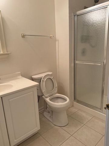 1250 S Falcon Drive, Palatine, IL 60067