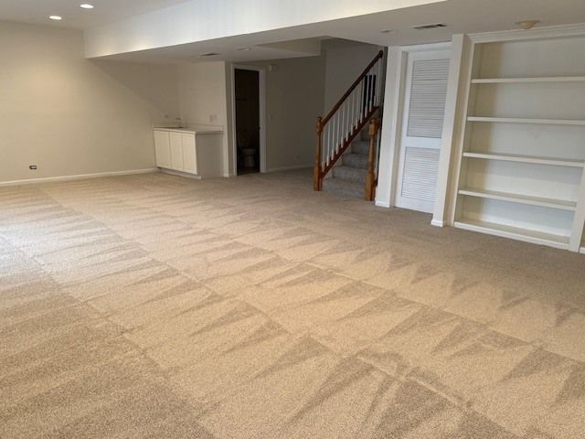 1250 S Falcon Drive, Palatine, IL 60067