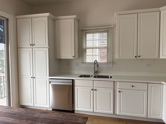 1250 S Falcon Drive, Palatine, IL 60067